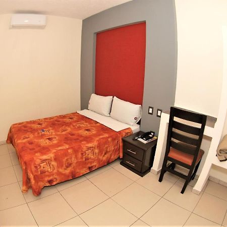 Hotel Jorge Alejandro Гвадалахара Екстер'єр фото