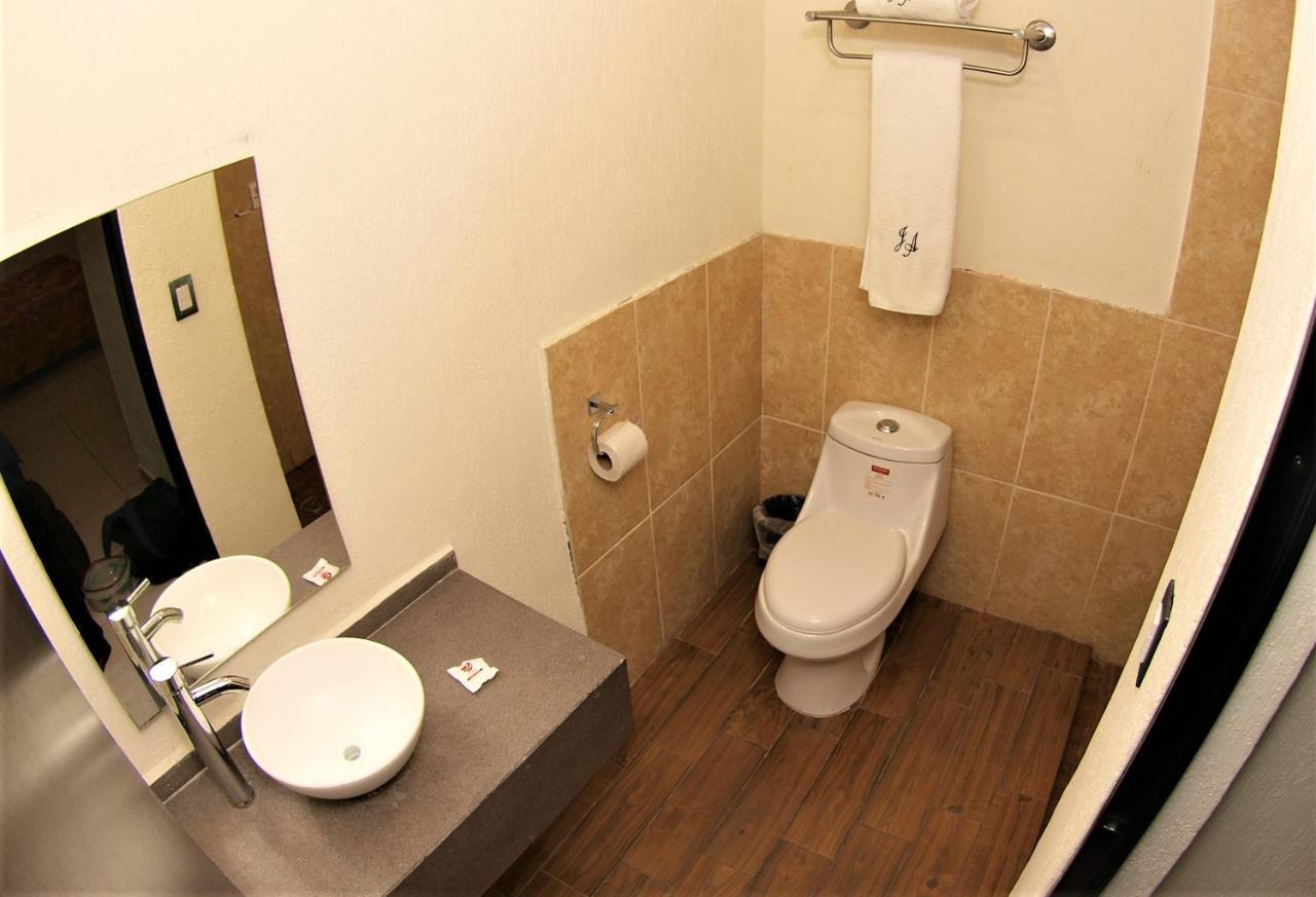 Hotel Jorge Alejandro Гвадалахара Екстер'єр фото