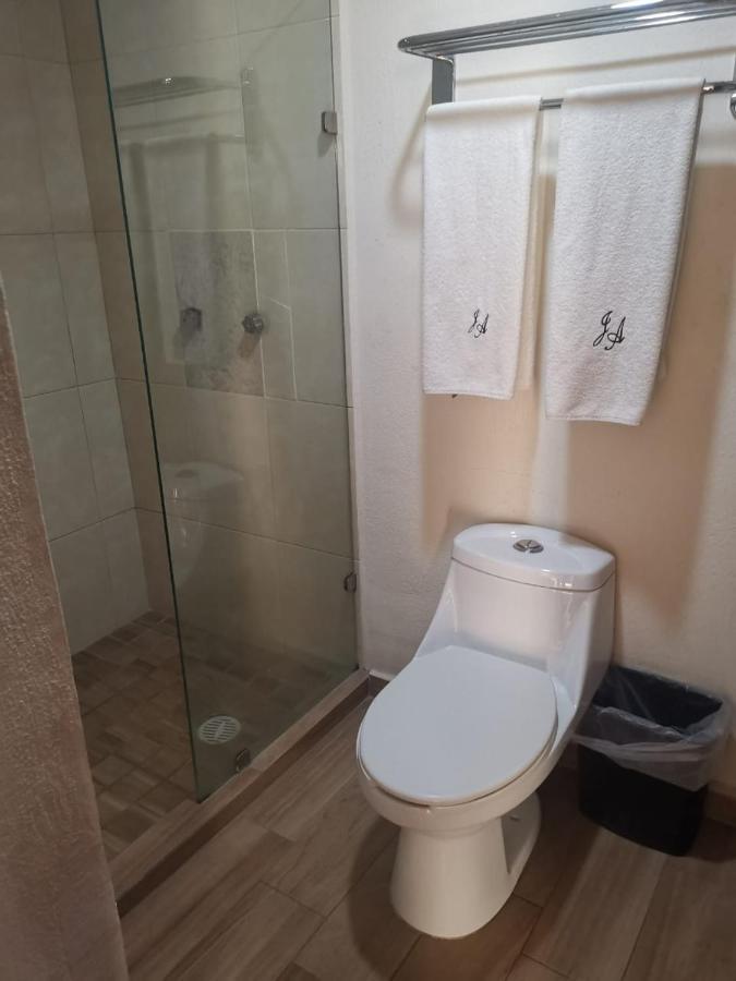 Hotel Jorge Alejandro Гвадалахара Екстер'єр фото