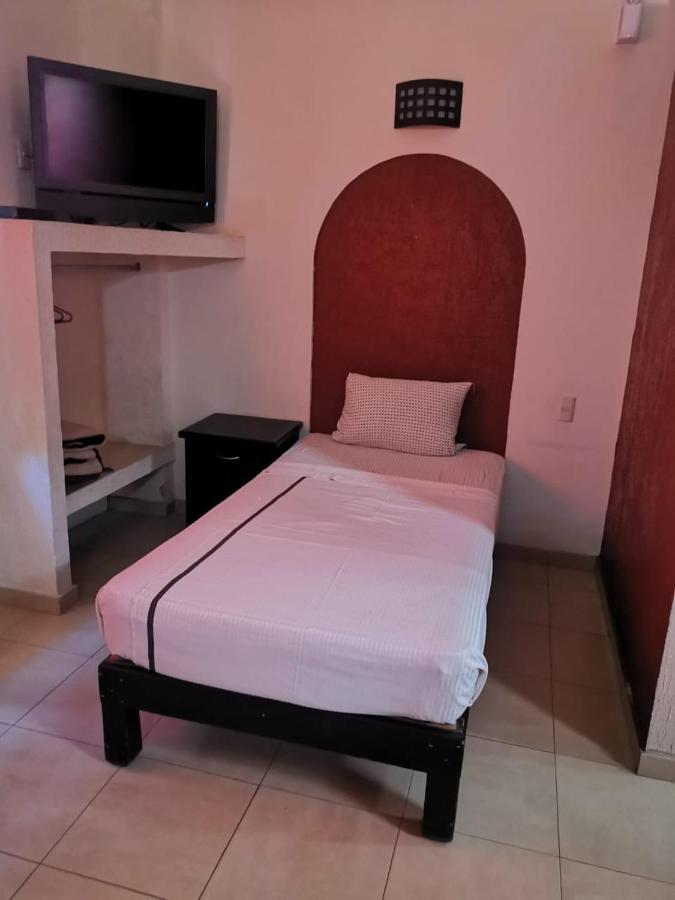Hotel Jorge Alejandro Гвадалахара Екстер'єр фото