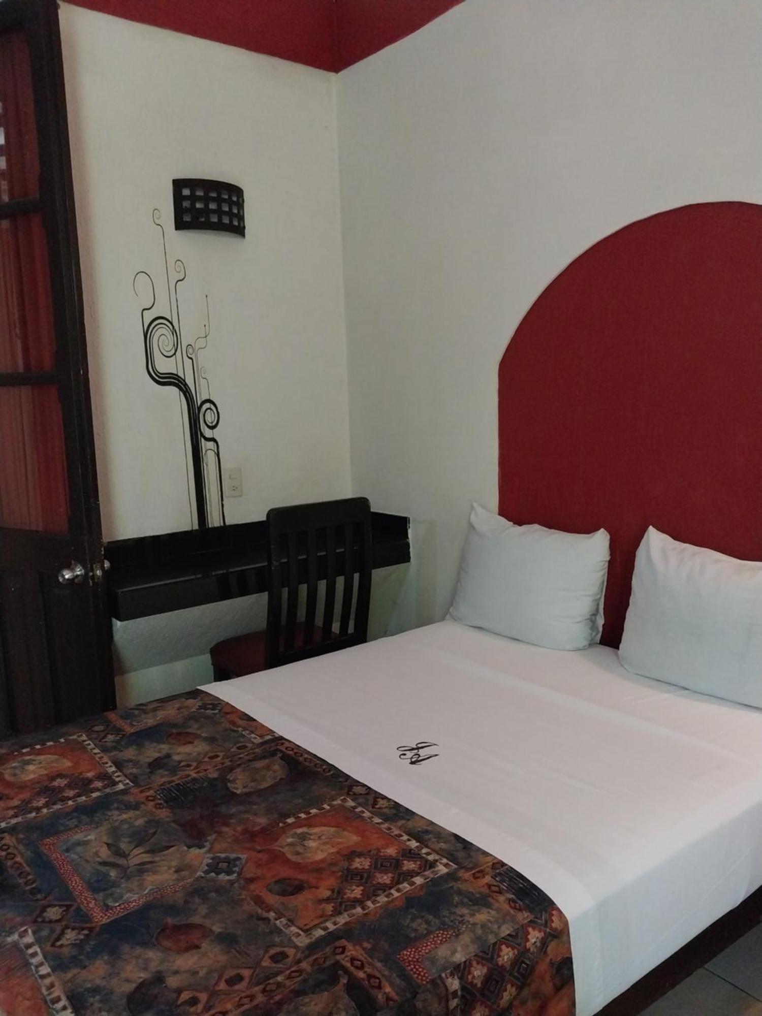 Hotel Jorge Alejandro Гвадалахара Екстер'єр фото